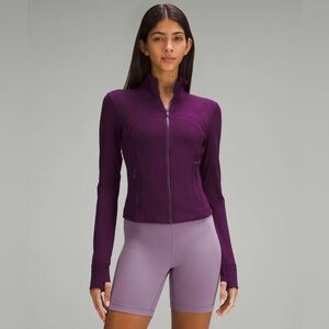 Lululemon Cropped Define jacket *Nulu color Dramatic Magenta size 4